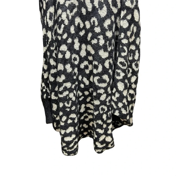 Anthropologie Akemi + Kin Louise Sweater Cardigan Leopard Print Black One Size - Picture 9 of 12